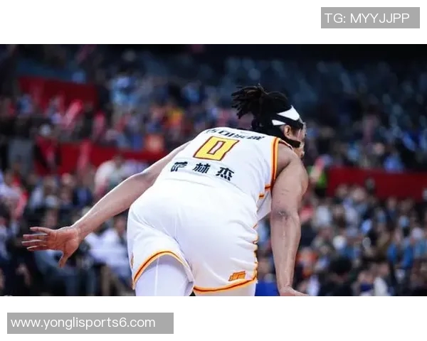 李添荣砍下22分哈维贡献21分8助攻9篮板上海主场轻松战胜深圳队